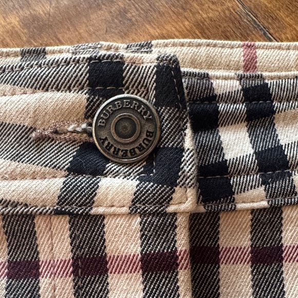 Burberry Plaid Women's Skirt 6 - Picture 2 of 9